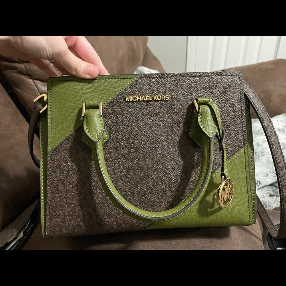 Michael Kors Purse and Wallet - Picture 1 of 7